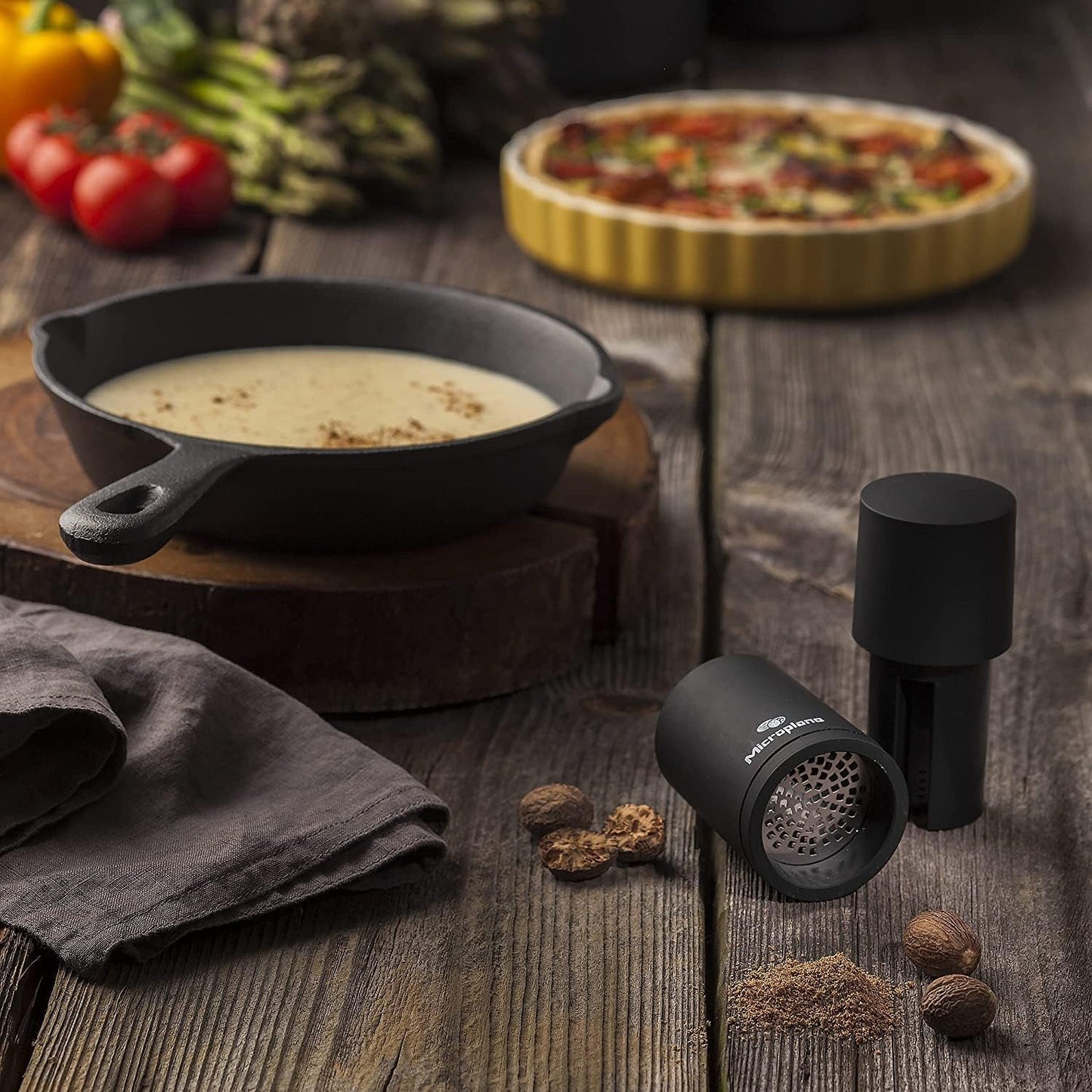 Microplane Kruidenmolen Zwart voor Nootmuskaat, Kaneel, Tonkabonen, Lange Peper en Andere Droge Kruiden Malen en Grinders Naty Shop