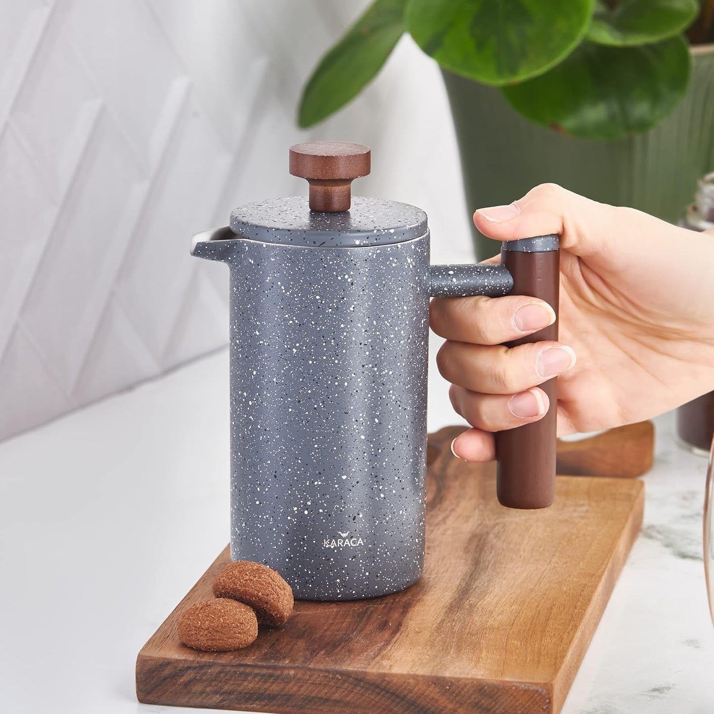 KARACA Marmeren dubbelwandige Franse pers met kastanjehouten handvat - Geïsoleerde Franse pers voor koffie - Home Travel Camping Koffiezetapparaat - 350 ml - Donkergrijs