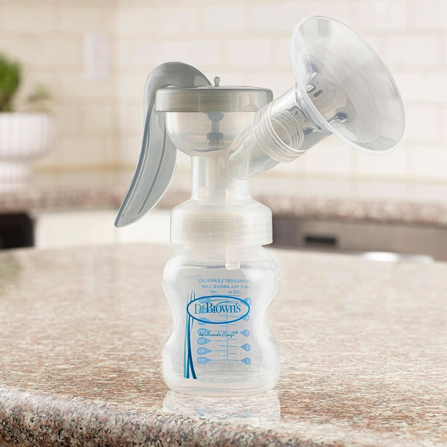 Handmatige borstkolf met 100% siliconen Softshape-bescherming (B, 25 mm flens) en antikrampjesopties + 150 ml fles met brede mond en speen niveau 1 met langzame doorstroming Accessoires Voeding en borstvoeding Bebe Naty Shop