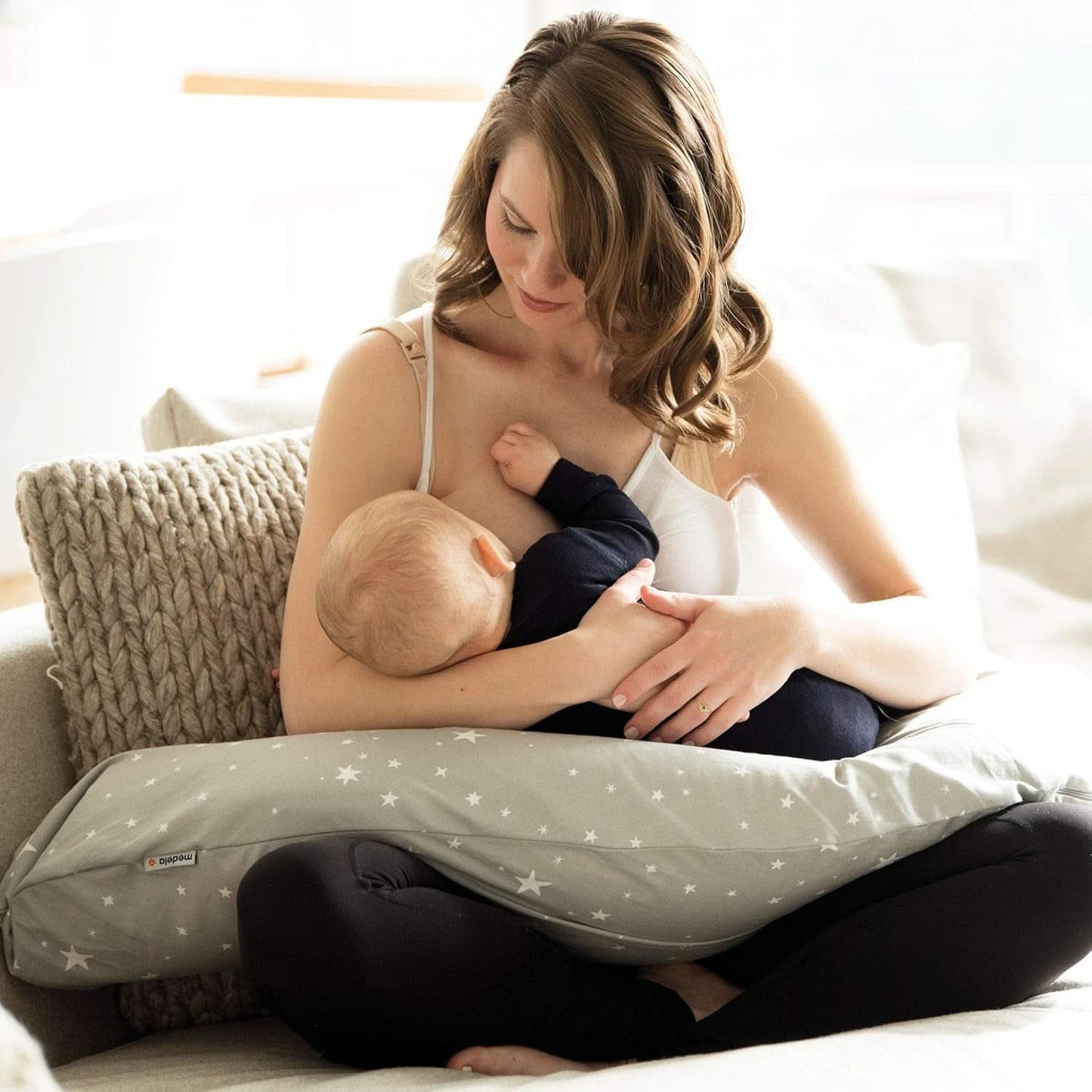 Medela Zwangerschaps- en borstvoedingskussen - Gevuld met Eps-microparels Accessoires Voeding en borstvoeding Bebe Naty Shop