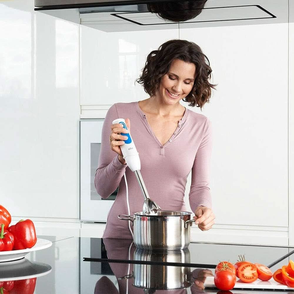Braun Household Stabmixer MQ 3035 WH - Multiquick 3 Pürierstab Mit Edelstahl-Mixfuß, 2 Geschwindigkeiten, Spritzschutz, Spülmaschinenfest, Zerkleinerer, Schneebesen & 600Ml Mix- en Messbecher, Weiß Kitchen Naty Shop