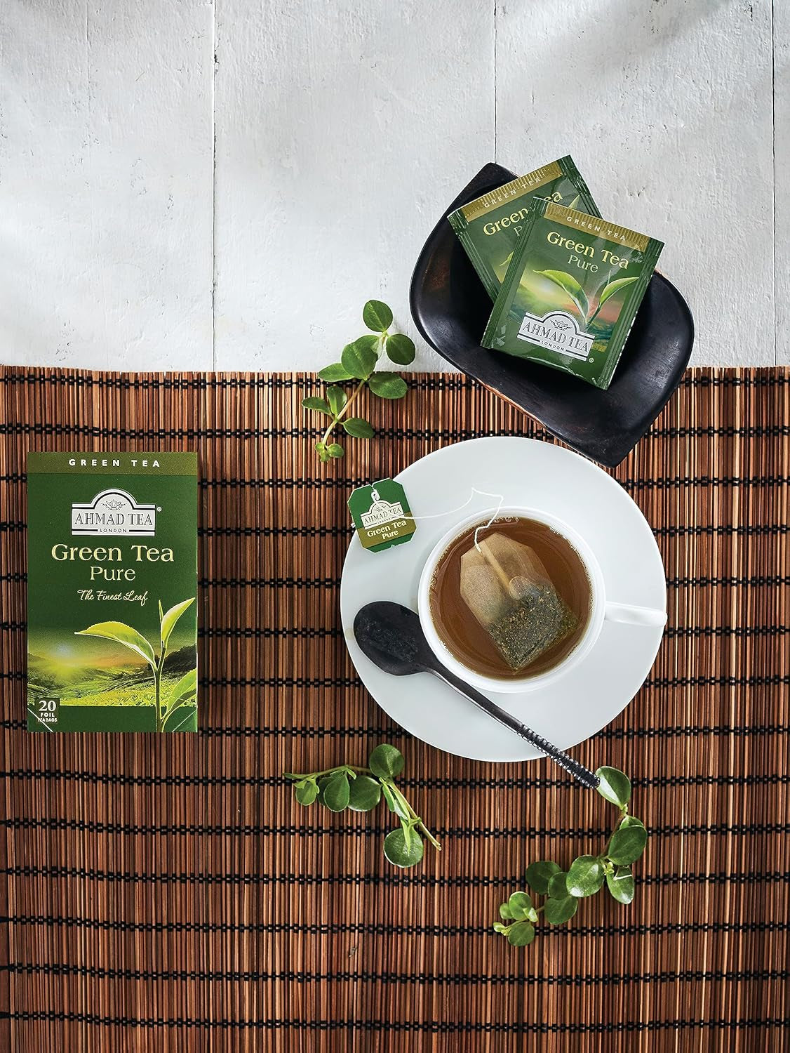 Ahmad Tea - Groene thee - Smaakverzegelde, individueel verpakte theezakjes met 2 g thee per portie - 20 theezakjes met bandjes (pak van 2)