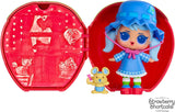 LOL Verrassing! Loves Strawberry Shortcake Tots - Geurpoppen om te verzamelen met 7 verrassingen, huisdier, mode, schoenen, hoed, speelset met Strawberry Shortcake Convertible House, vanaf 4 jaar