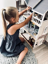 Small Foot poppenhuis van 3 verdiepingen met open voorkant van hout met 12 meubels voor 3 jaar en ouder 11802 Witgrijze poppenhuizen Naty Shop