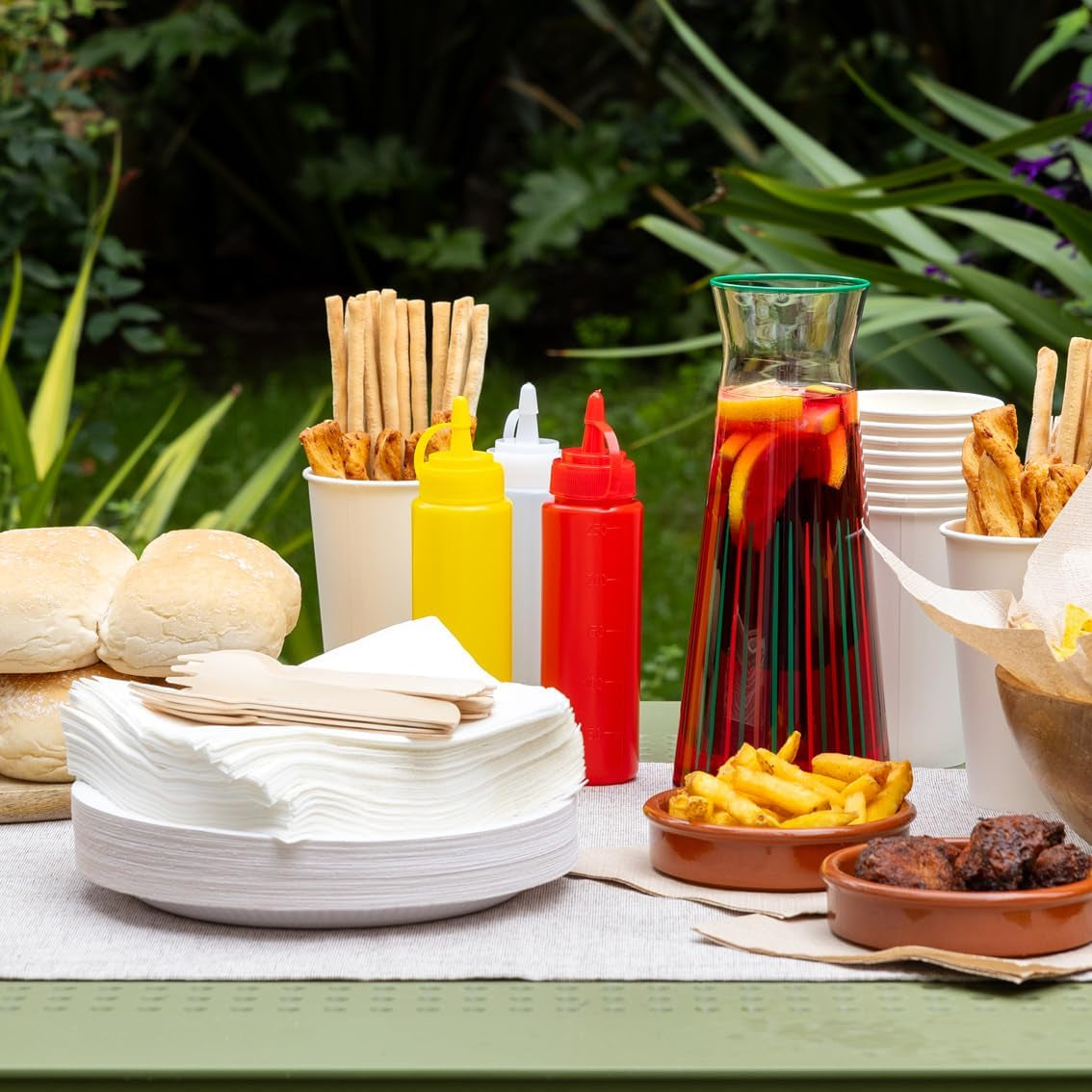 Table Kind 100 witte zachte servetten in bulk, hoogwaardige servetten voor feesten, catering en dagelijks gebruik, FSC, duurzaam en recyclebaar, gemaakt in de EU | 2-laags | 33 cm
