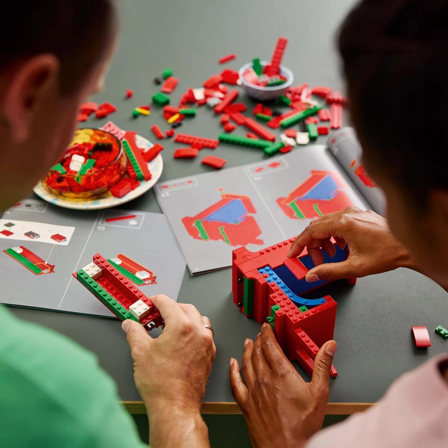 LEGO Art Love Bouwset voor volwassenen Woondecoratie Valentijnsdag- en Moederdagcadeau voor dames en heren Creatieve activiteit voor kunst- en designliefhebbers 31214 Bouwsets Besuche in LEGO-Store