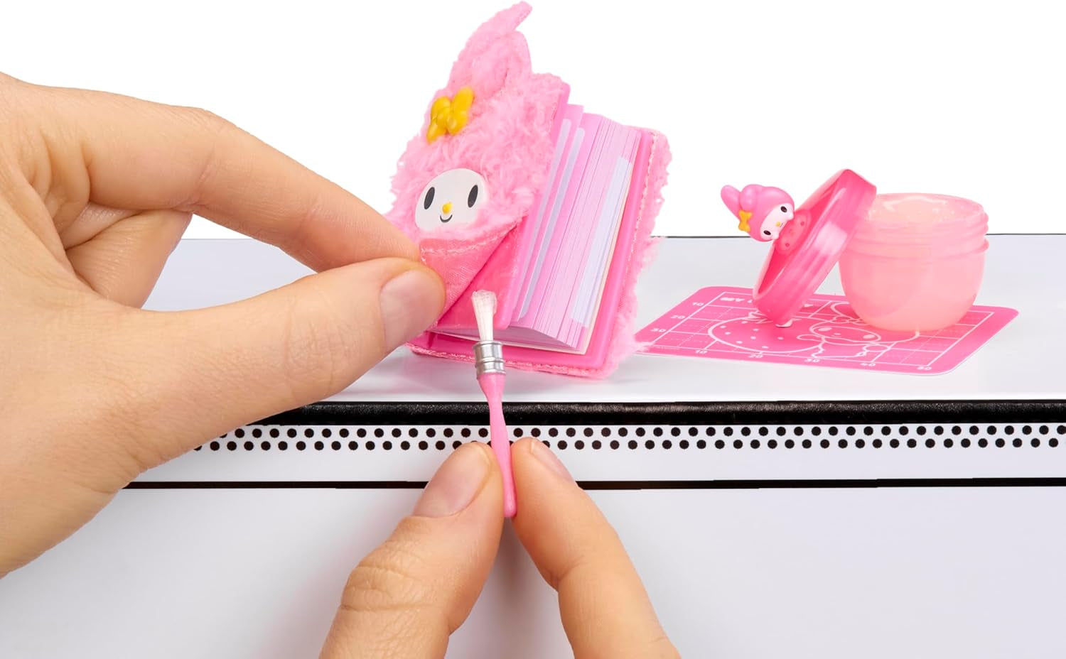 Miniverse MGA Make It Mini Hello Kitty and Friends Series 3 - Mini Collectibles, Sanrio, Retro Replica's Briefpapier, knutselen, doe-het-zelf, voor verzamelaars en kinderen vanaf 8 jaar