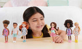 Barbie Chelsea Club – HGT07 – 15 cm gelede roze bloemenpop voor meisjes van gemengd ras