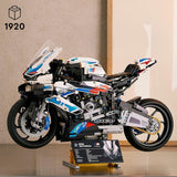 LEGO Technic BMW M 1000 RR Motormodel Modelbouwset voor volwassenen als knutselcadeau voor mannen en vrouwen Thuis- of kantoordecoratie 42130 Bouwsets Bestel in LEGO-Store