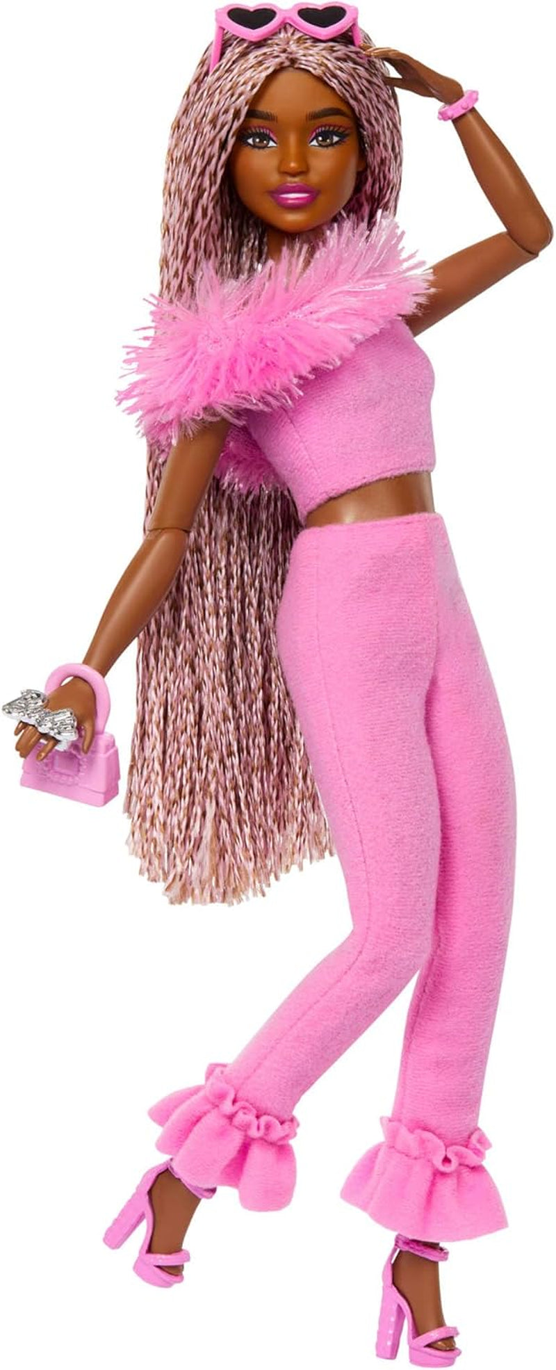 Barbiepop Deluxe Stijlnr. 3 met Barbiecore-outfit, blond haar in hoge knot, pastelroze jurk met oversized strik en accessoires zoals visnetpanty's, HYV27 Naty Shop Brown Dolls