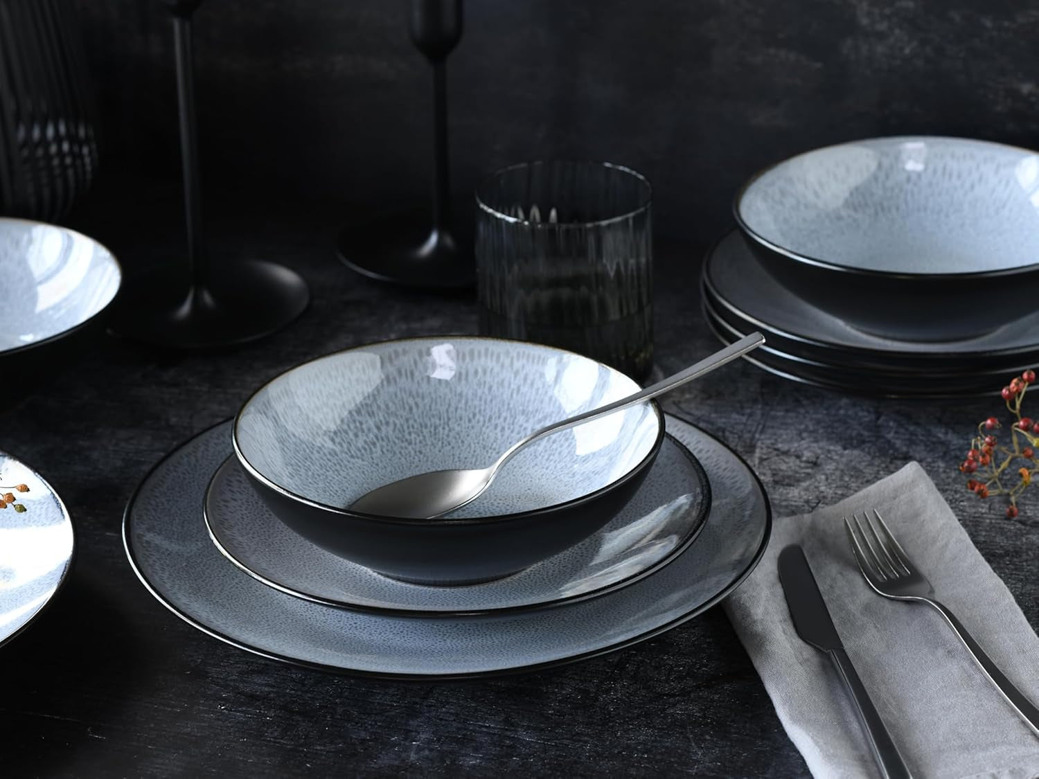 CreaTable, 23964, Serie Malmö, 18-teiliges Geschirrset voor 6 Personen, Teller Set aus Steinzeug, spülmaschinen- en microwellengeeignet, Qualitätsproductie