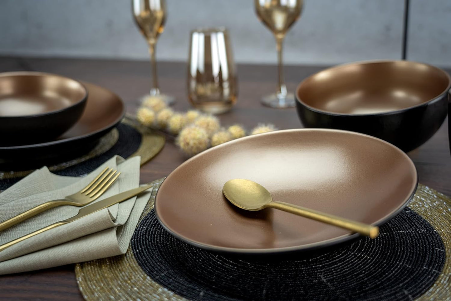 CreaTable, 23598, GLAMOR-serie - Goud, 16-delige serviesset, porseleinen combinatieservies, vaatwasmachine- en magnetronbestendig, kwaliteitsproductie