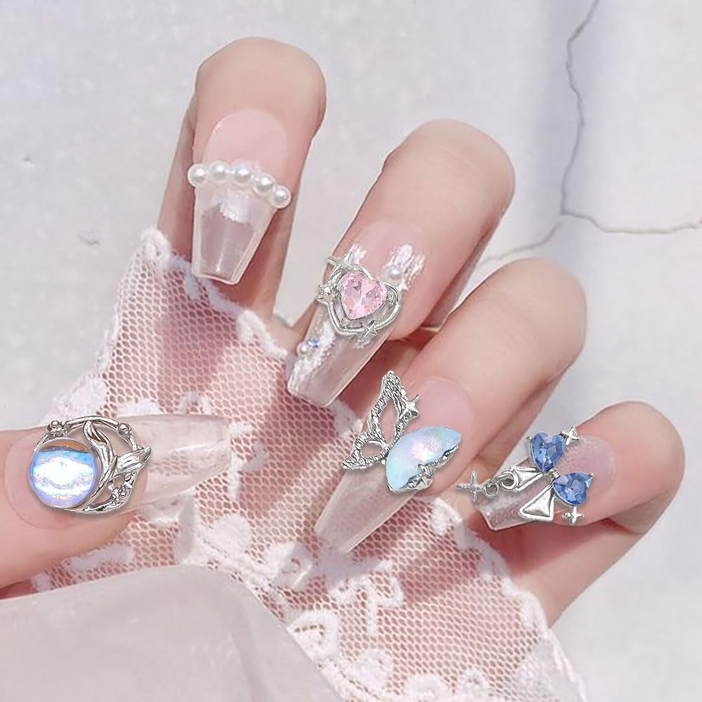 16 Stijl Luxus Mond Stern Nagel Charms 3D Nail Charms Y2K Legierung Strasssteine ​​Bogen Schmetterling Nagel Schmuck Metall Nail Art Charms Nägel Glitzersteine ​​​​Nailart Rhinestones Nageldesign Zubehör