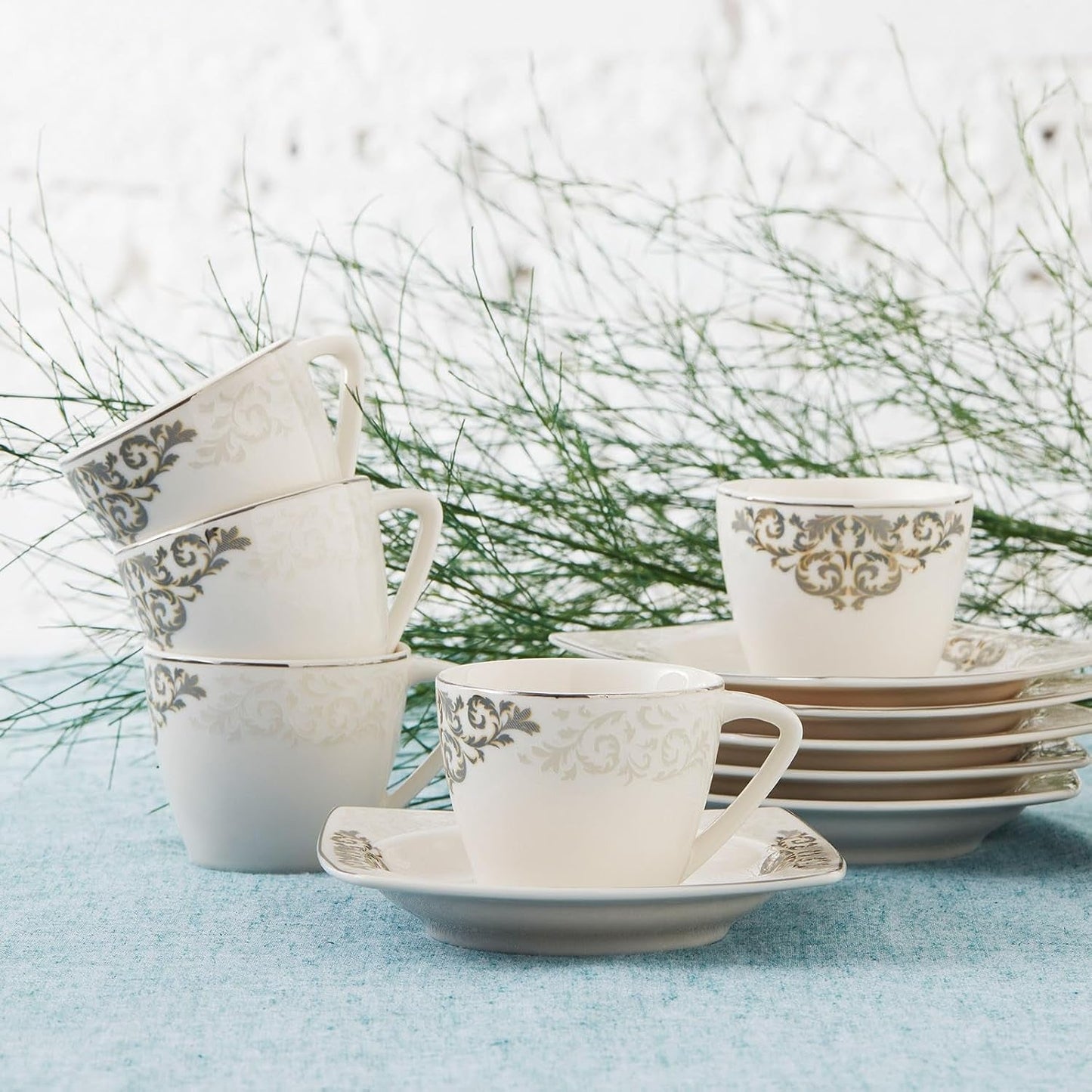 KARACA Nazende porseleinen espressokopjesset - 80 ml Turkse koffiekopjes met schotels, 12-delig modern koffieservies met 6 koffiekopjes en 6 schotels, mokkakopjes - wit