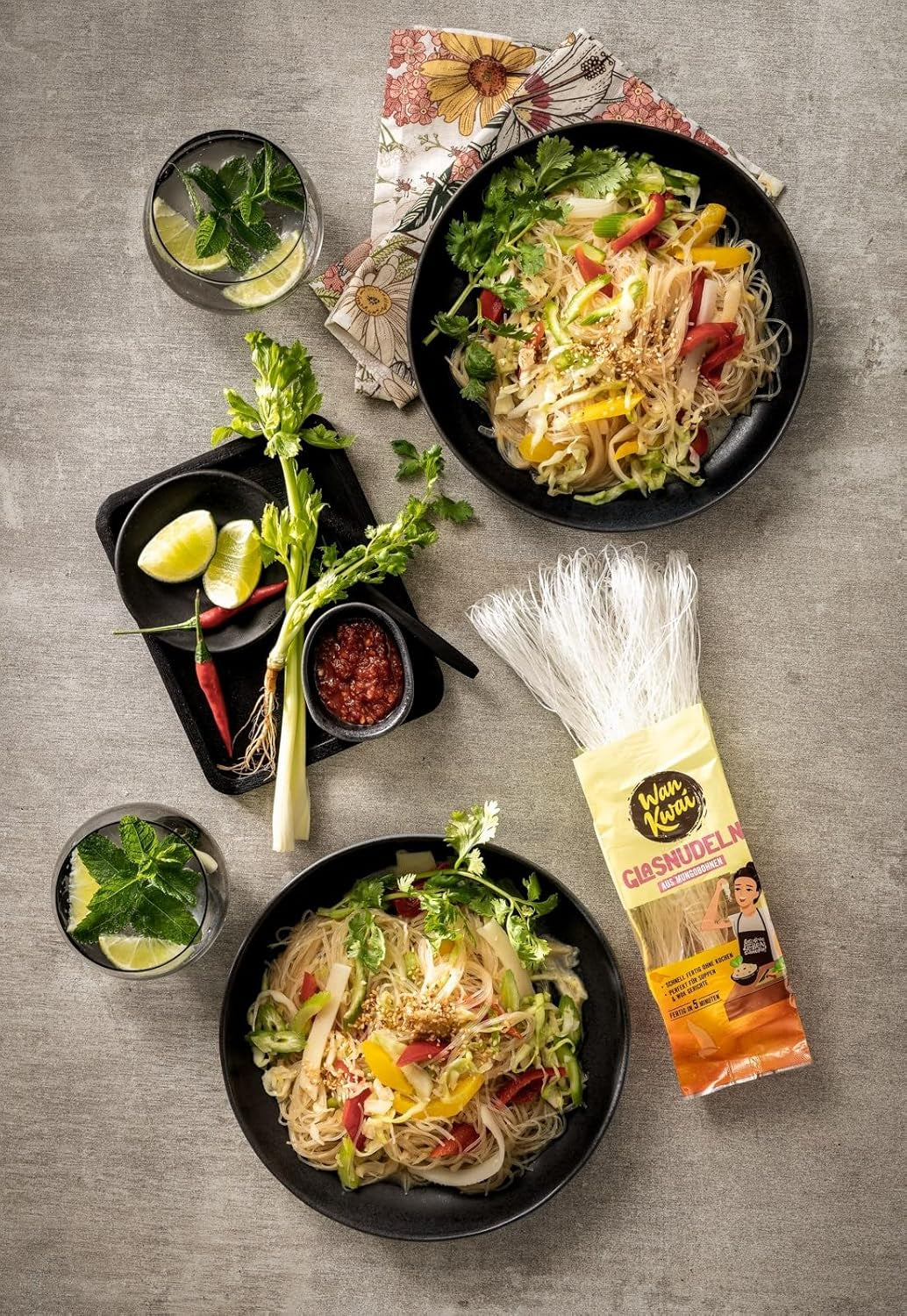 Wan Kwai glasnoedels 100 g – gastronomische Aziatische variant! Glutenvrij, gemaakt van mungbonenzetmeel en water. Ideaal voor soepen, wokgerechten en salades. Fijne textuur, klaar in 5 minuten.