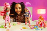 Cave Club GTH02 - Roaralai Pyjama Party Fun Doll, gelede pop met paars haar en accessoires, cadeau voor kinderen vanaf 4 jaar, veelkleurig