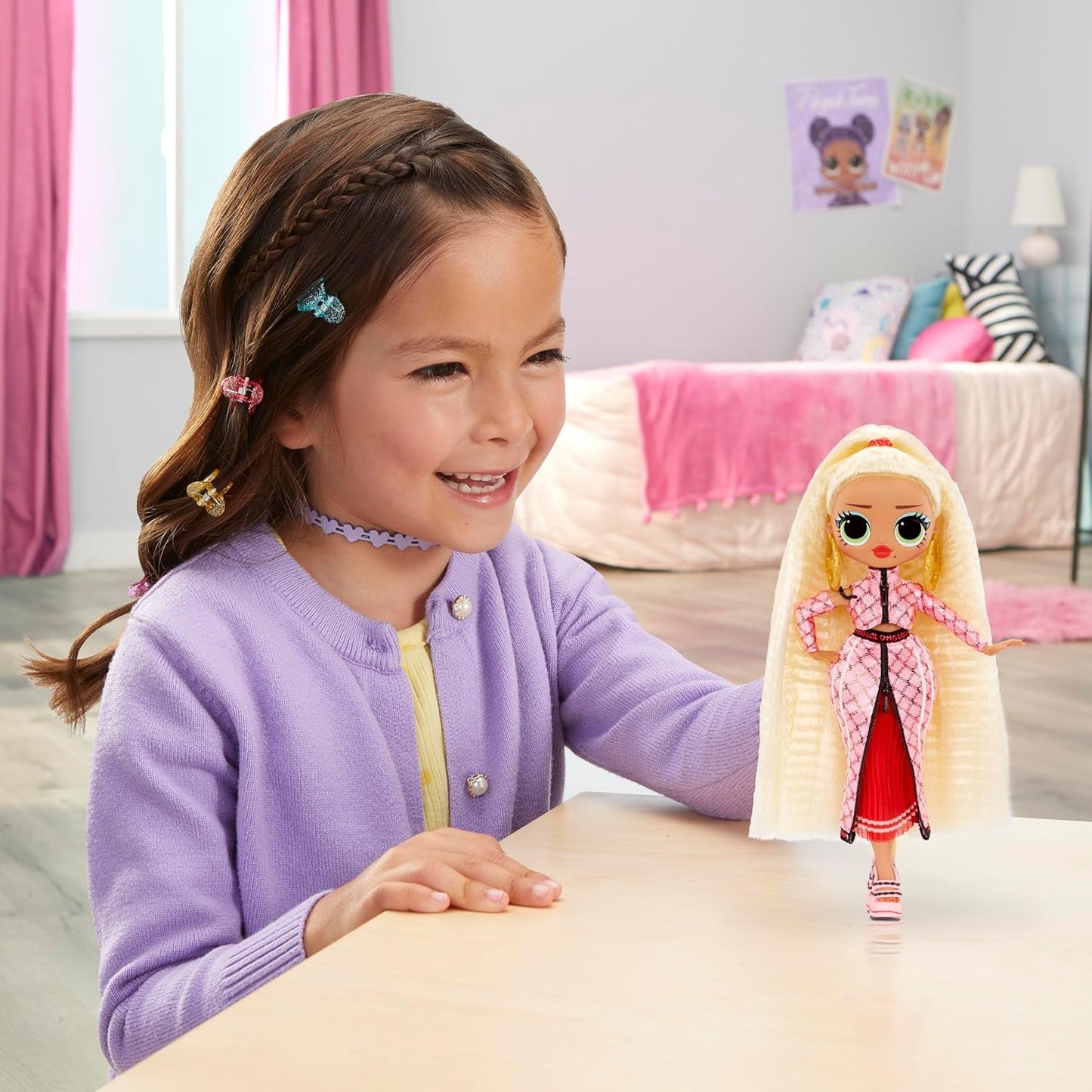 LOL Verrassing! OMG Modepop - Cadeauartikel - Met veel verrassingen, inclusief verwisselbare mode en fantastische accessoires - Ideaal voor kinderen vanaf 4 jaar, Roze