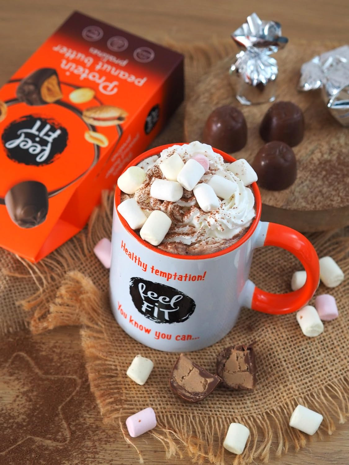 Feel FIT Proteïnepralines met pindakaas in melkchocolade van hoge kwaliteit, zonder toegevoegde suiker, 17% eiwit, glutenvrij 66 g (1 pak)