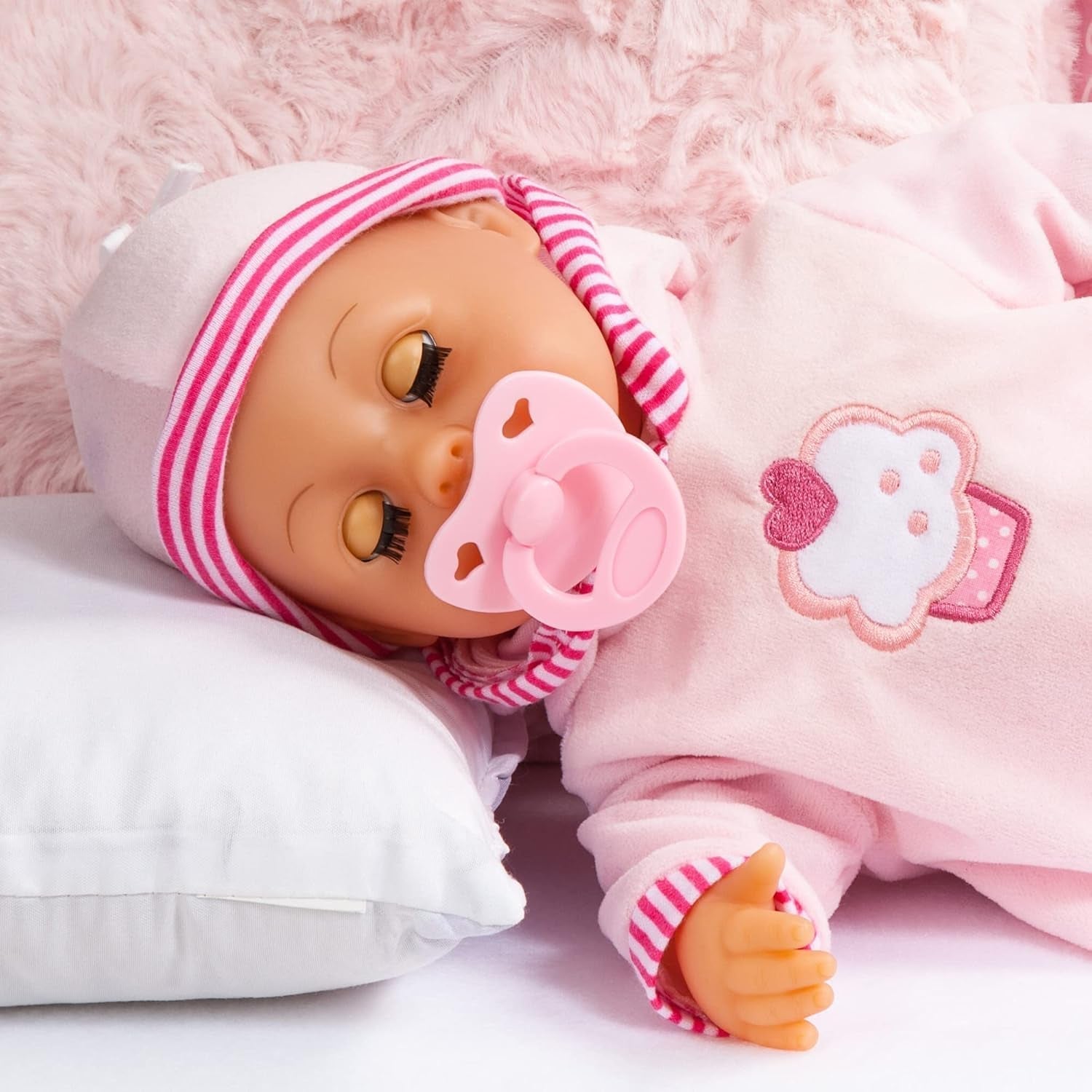 First Words pop met slaapogen, spreekt 24 babygeluiden, met pop en fles, 38 cm, roze/gestreept Naty Shop Dolls