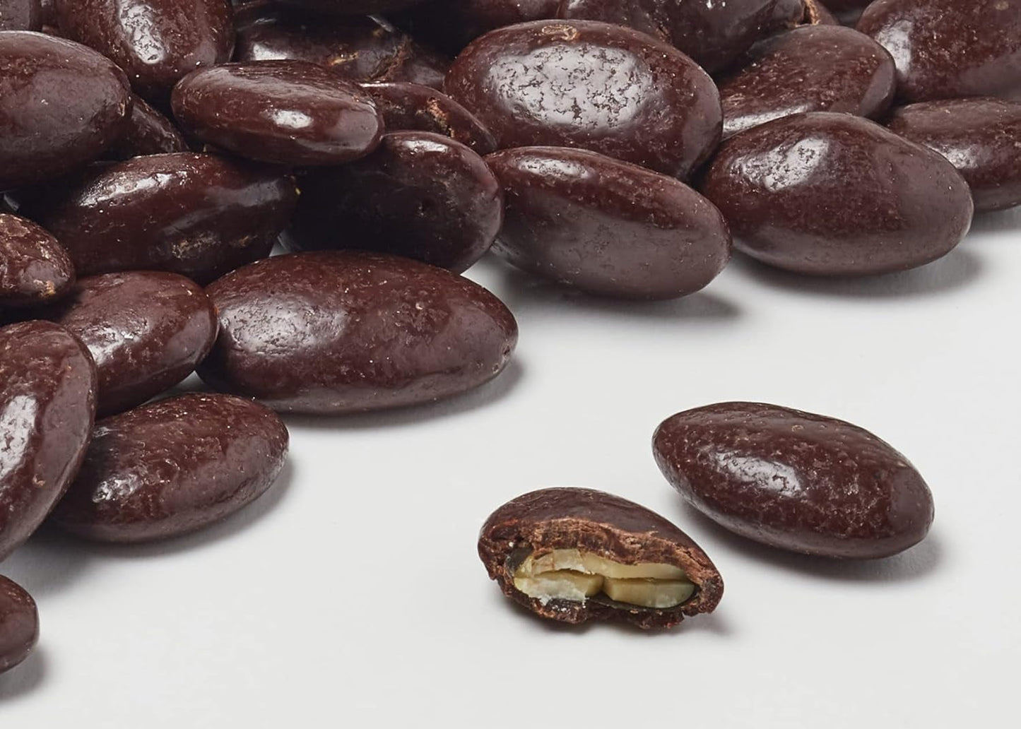 Landgarten Biologische pompoenpitten in pure chocolade - Veganistische geroosterde chocoladesnack met pompoenpitten - Bron van magnesium - 1 x 50 g