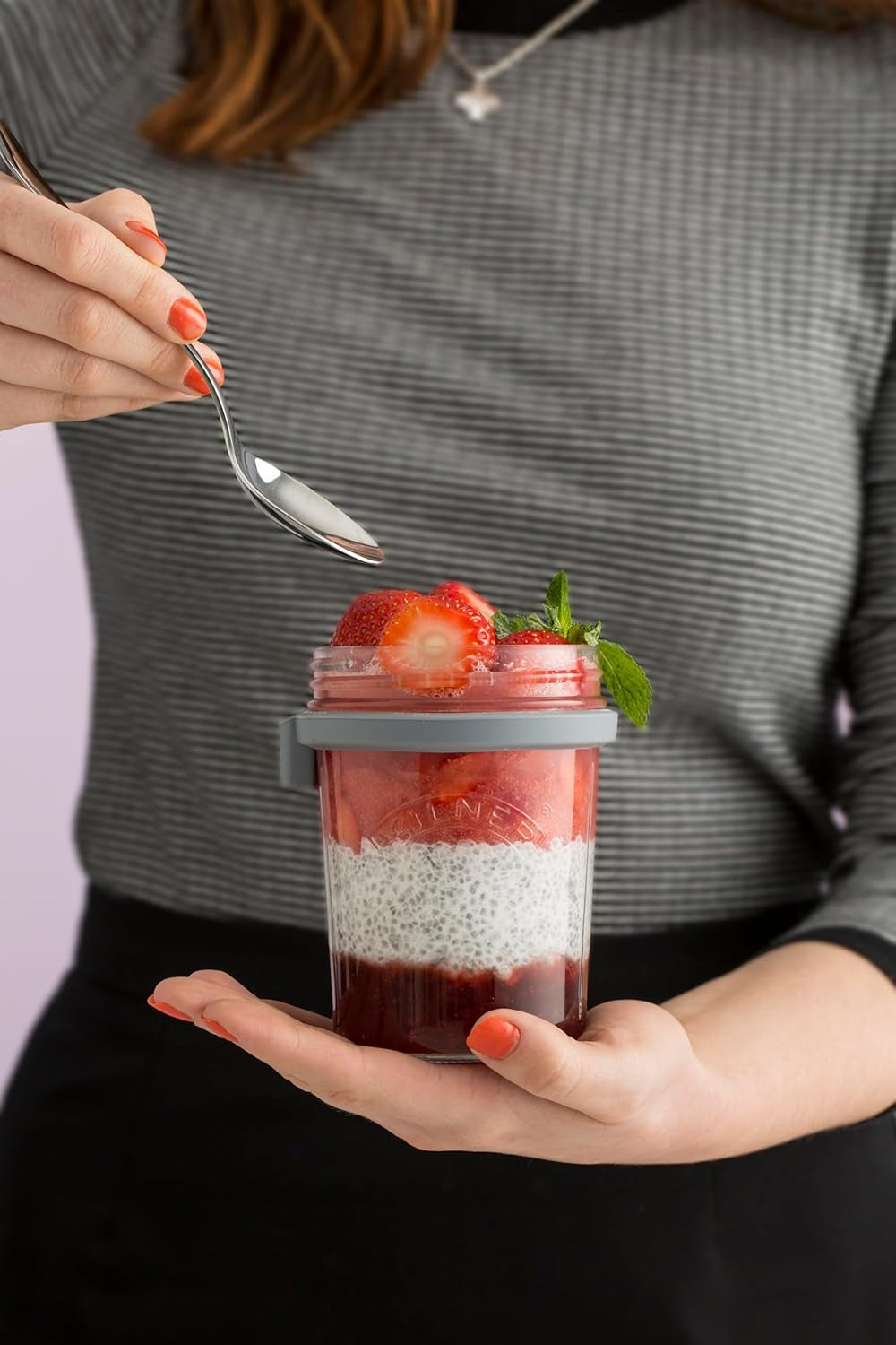 Kilner ontbijtpotje met lepel / 350 ml, Ø 9,5 cm / 5 stuks | mueslibeker voor meeneemmaaltijden / niet giftig / glazen container met deksel voor muesli, pap en yoghurt / container voor nachtelijke haver Naty Shop voedselbewaardozen