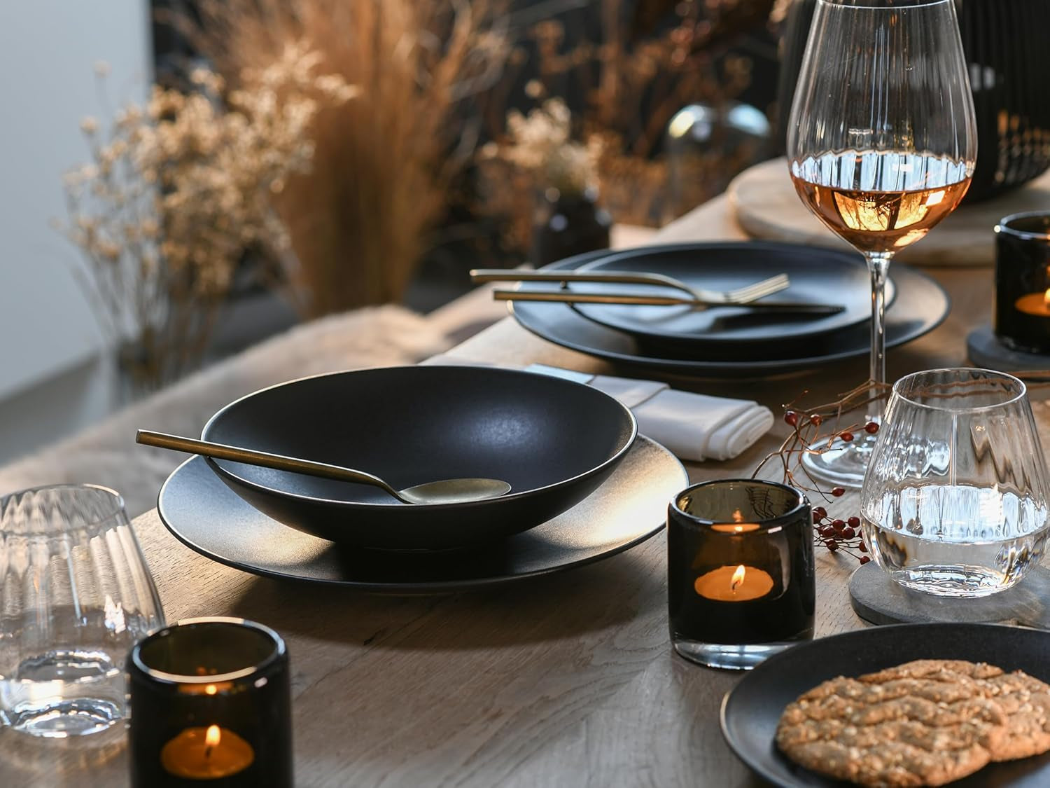 Creatable, 23146, SOFT TOUCH BLACK-serie, 20-delige serviesset, porseleinen combinatieservies, vaatwasser- en magnetronbestendig, gemaakt in Portugal