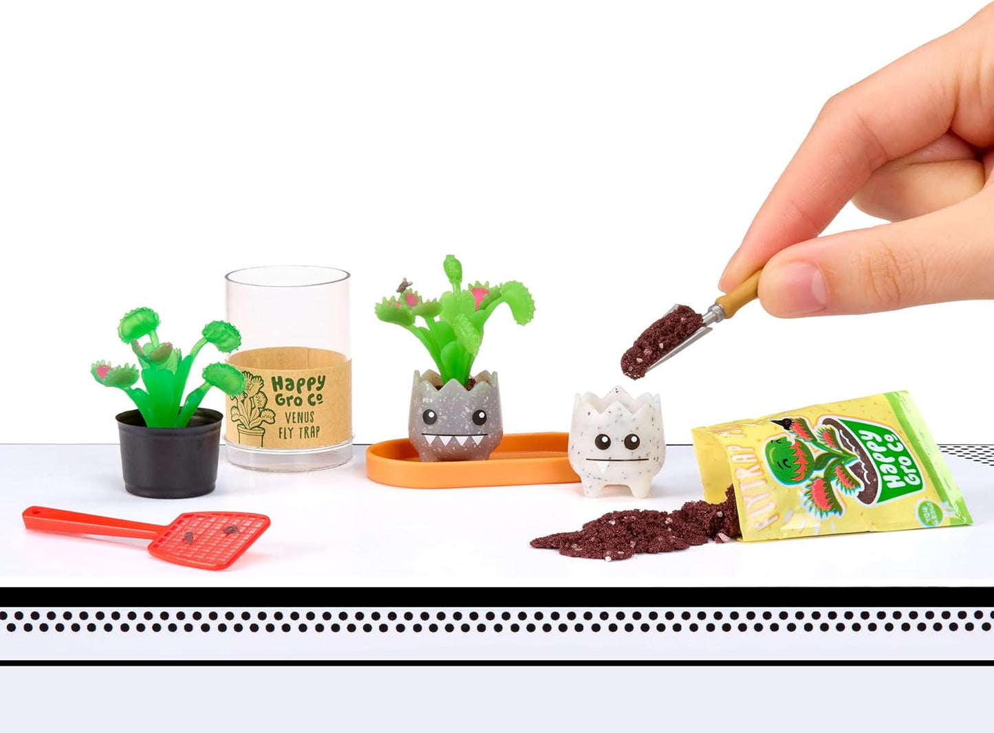 MGA Miniverse Make It Mini Nature 3-serie - Mini-verzamelobjecten, knutselspeelset, replicaplanten, speelgoed, bloemen, voor verzamelaars en kinderen vanaf 8 jaar