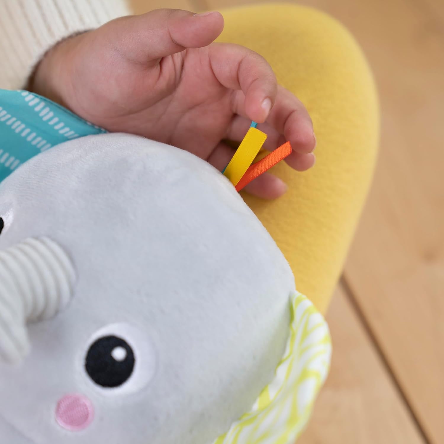 Bright Starts, knuffel-a-bye-babyolifantspeelgoed met lichtjes, liedjes, verschillende texturen en meer, veelkleurig speelgoed Bebe Naty Shop