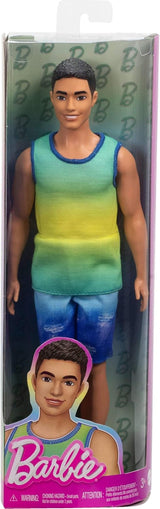 Ken Barbie Fashionistas pop nr. 236 met zwart haar, groenblauw ombré tanktop, spijkerbroek en zilveren sneakers, HYV00