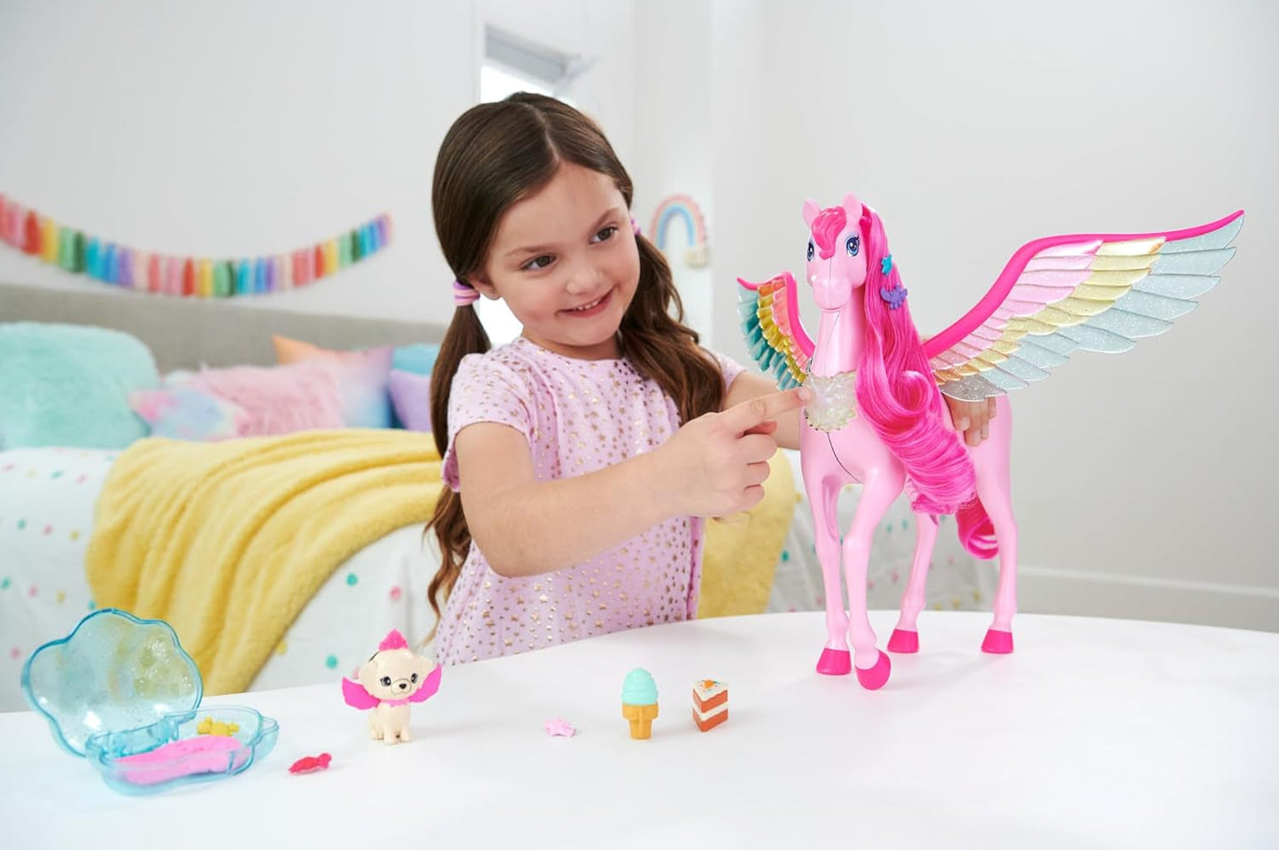 Barbie A Hidden Magic Pegasus - interactief speelgoed met licht en geluid, 10 accessoires, regenboogvleugels, voor kinderen vanaf 3 jaar, HLC41 Naty Shop Dolls