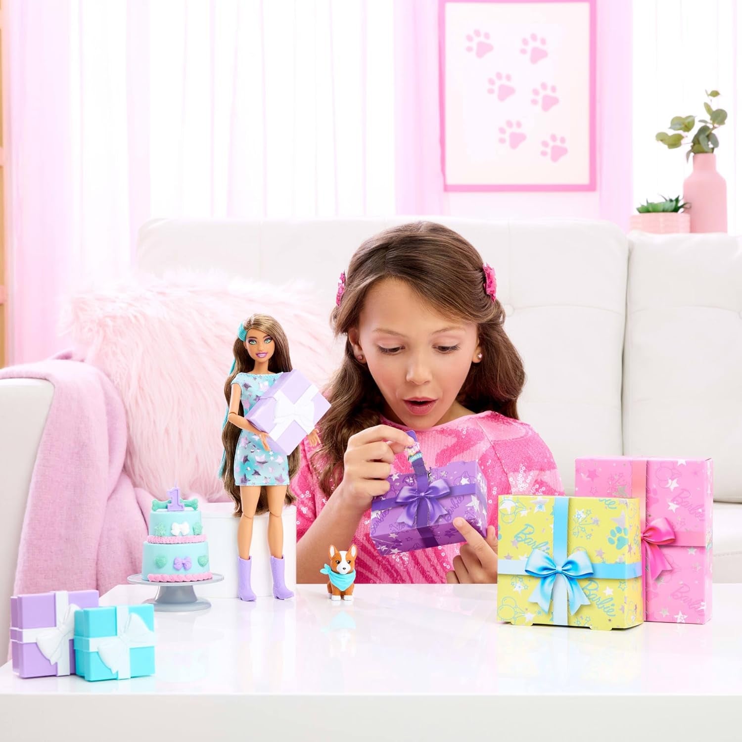 Barbie feestpop zonder doos en accessoires Birthday Pet Series 10 Surprise Party Star Set inclusief kleurveranderingseffect en taartdecoraties JFG72