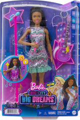 Barbie GYJ22 - Bühne frei für große Träume Brooklyn Puppe (ca. 30 cm, bruin haar) met melodie uit film, licht, microfoon en accessoires, geschenk voor kinderen vanaf 3 jaar