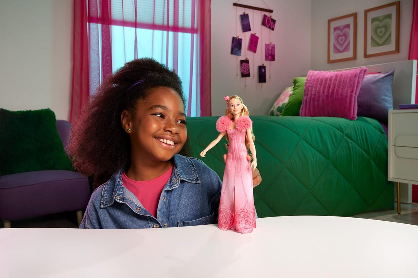 Mattel Glinda van Wicked and Accessories Gelede, op films geïnspireerde pop met afneembare outfit zingt geliefd bij ons JLG49 Roze