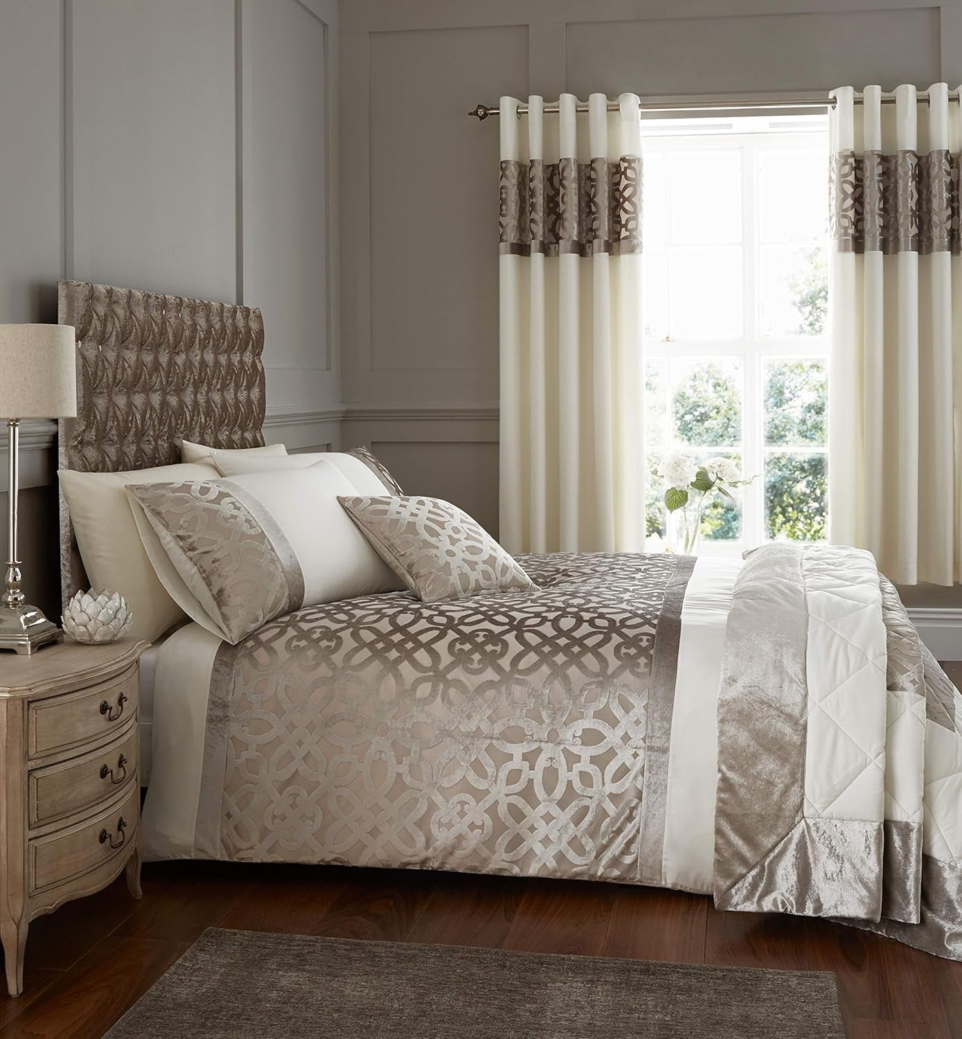 Catherine Lansfield Lattice Cut Velvet, natuurlijk, sprei - 220X230Cm Bedden en dekens Catherine Lansfield Kingsize