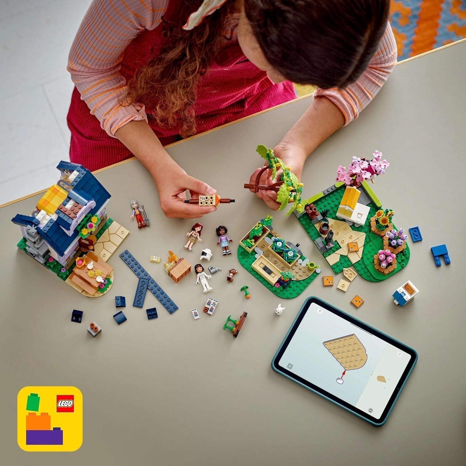 LEGO Friends Huis en bloementuin De imker bouwset Natuurspeelset Cadeau voor meisjes 12+ Bouwbare modelset 4 minifiguren en dierfiguren Kat en konijn 42669 Bouwsets Besuche in LEGO-Store