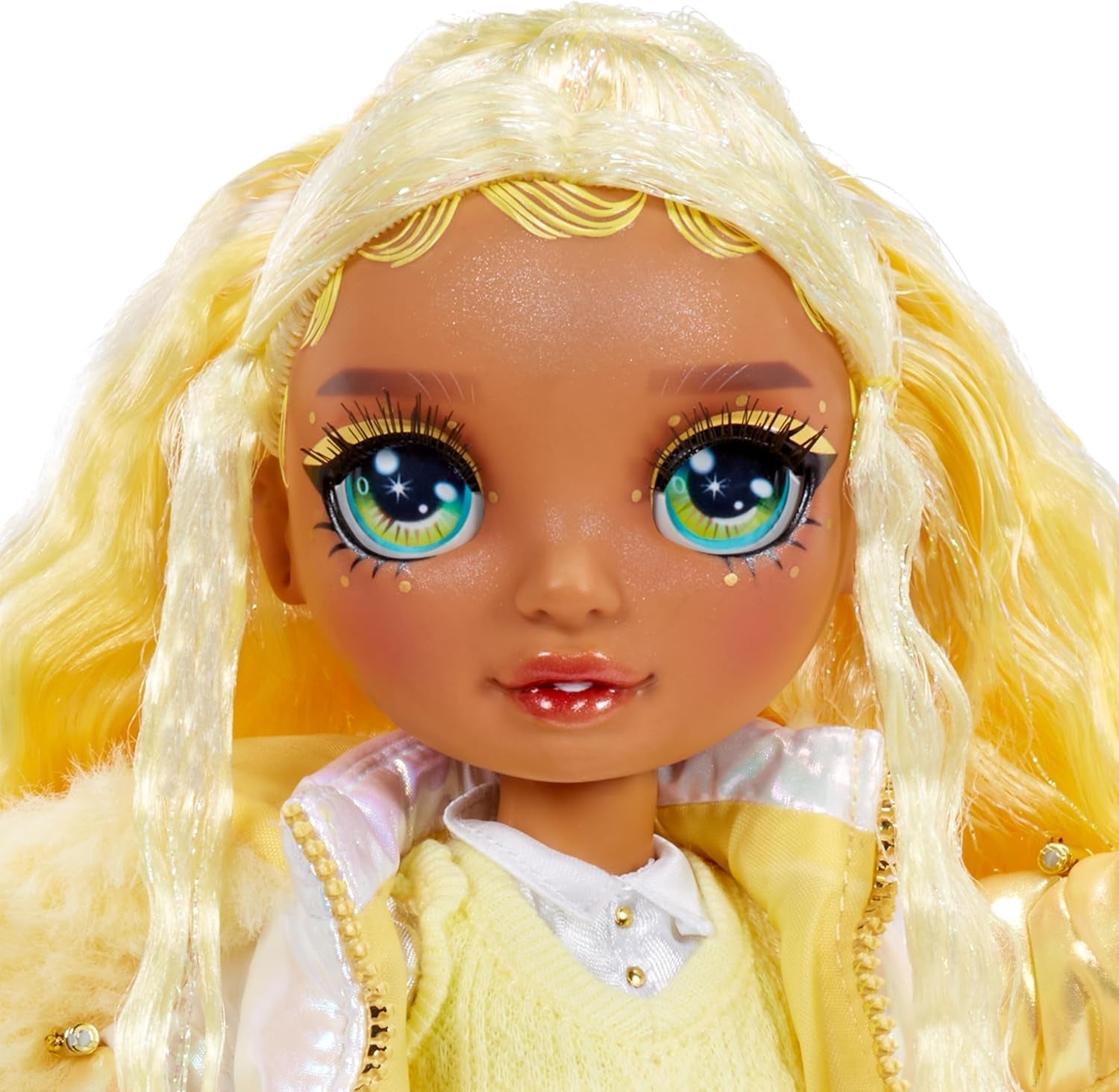 Rainbow High Winter Wonderland - Sunny (geel) - 28 cm verborgen magische wateropblazende sneeuwpop modepop met sneeuwpopset, geschikt voor 4-12 jaar oude kinderen en verzamelaars