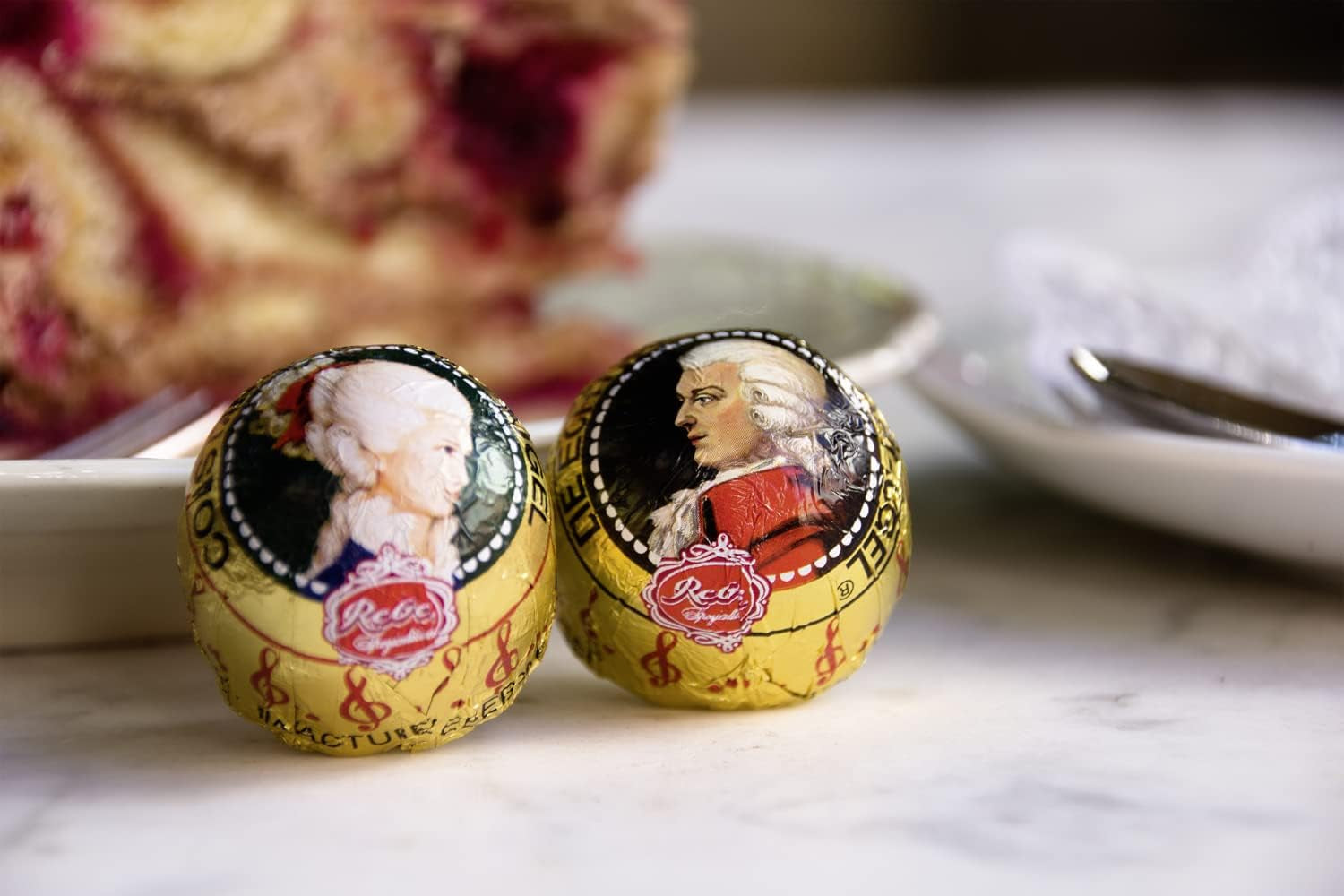 Reber Mozart Balls - Snoepzakje van 8 stuks - Echte Reber Mozart Balls Pure chocolade, marsepein en nougat - 1 x 160 g