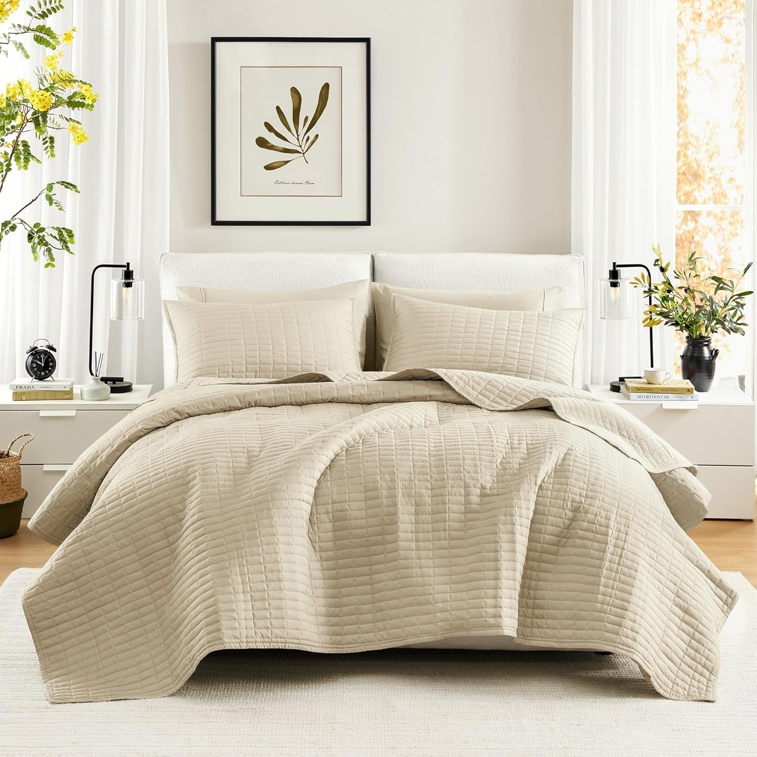 Comfort Spaces Kienna dekbedset, luxe dubbelgestikte zomerdeken, lichtgewicht, zacht, het hele jaar door beddengoed, bijpassende kussensloop, wit, deken voor kingsize bedden (264,2 x 228,6 cm), Naty Shop Quilts & Quilts Ivory King/Cal King (104"X90")
