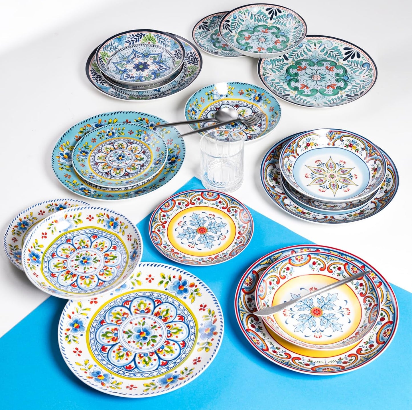 18-delig porseleinen servies, 6 verschillende bordensets, Andalusië