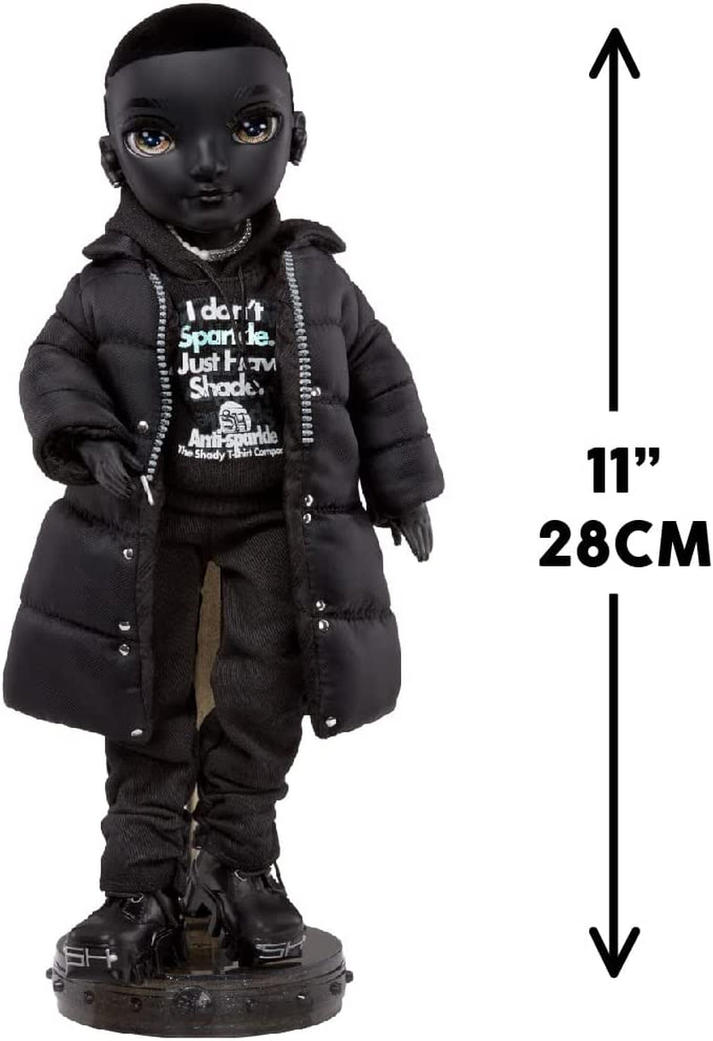 Rainbow High Shadow High - REXX McQueen - Modieuze zwarte pop met modieuze outfit en ruim 10 kleurrijke speelaccessoires - Ideaal voor verzamelaars en kinderen van 4-12 jaar