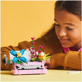 LEGO Creator 3In1 Typemachine met bloemen - speelgoed om te bouwen tot Keytar-model of tot bloempot met notitieboekje en pen - bouwset - cadeau voor meisjes en jongens vanaf 8 jaar 31169 Bouwsets Besuche den LEGO-Store