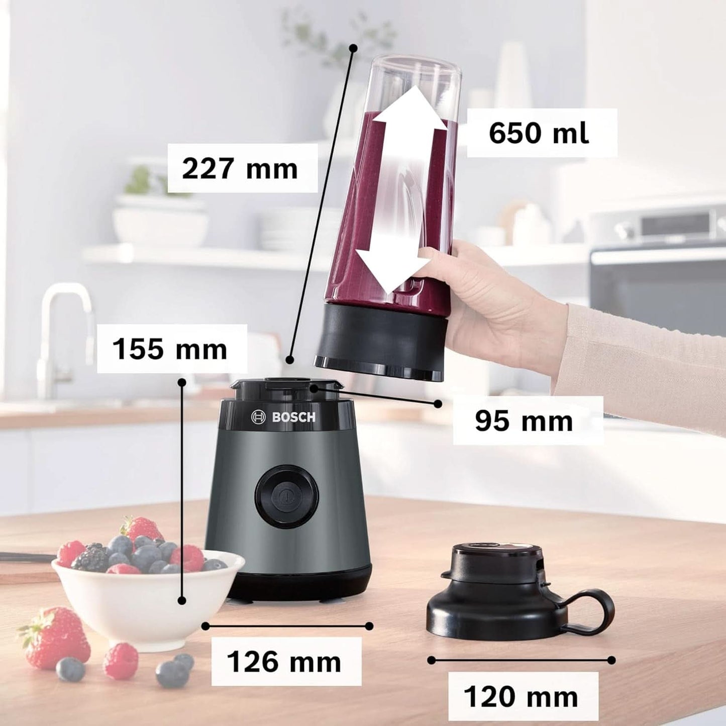 Bosch Mini-Standmixer Vitapower Serie 2 MMB2111S, Highspeed-Mixer, Bis Zu 40.000 Rpm, Tritan Togo-Flasche 0,6 L, Trinkdeckel, Bruchsicher, Spülmasch.Geeignete Teile, 450W, Zilver/Schwarz Keuken Naty Shop
