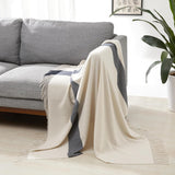 Amazon Basics Gooi Deken, licht, gerecycled polyester, Room Decor Cosy Deken, 127 X 152 Cm, ivoorwit met blauwe ruit Bedden en dekens Besuche den Amazon Basics-Store Ivoorwit met blauw geruit patroon