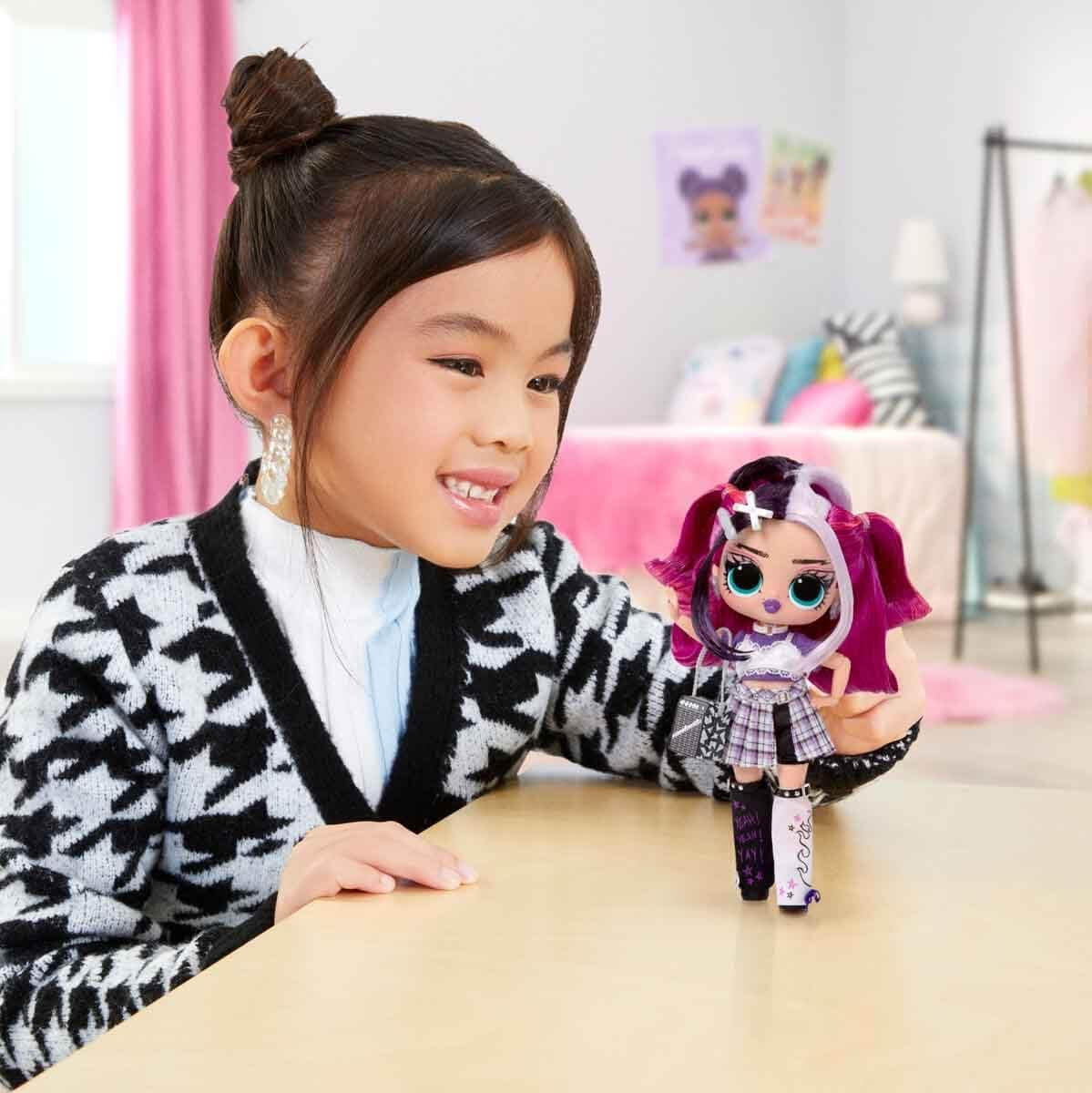 LOL Verrassing! Pre-teen Fashion Doll Series 4 - Jenny Rox - Pakt 15 fantastische verrassingen en accessoires uit - Geweldig cadeau voor kinderen vanaf 4 jaar