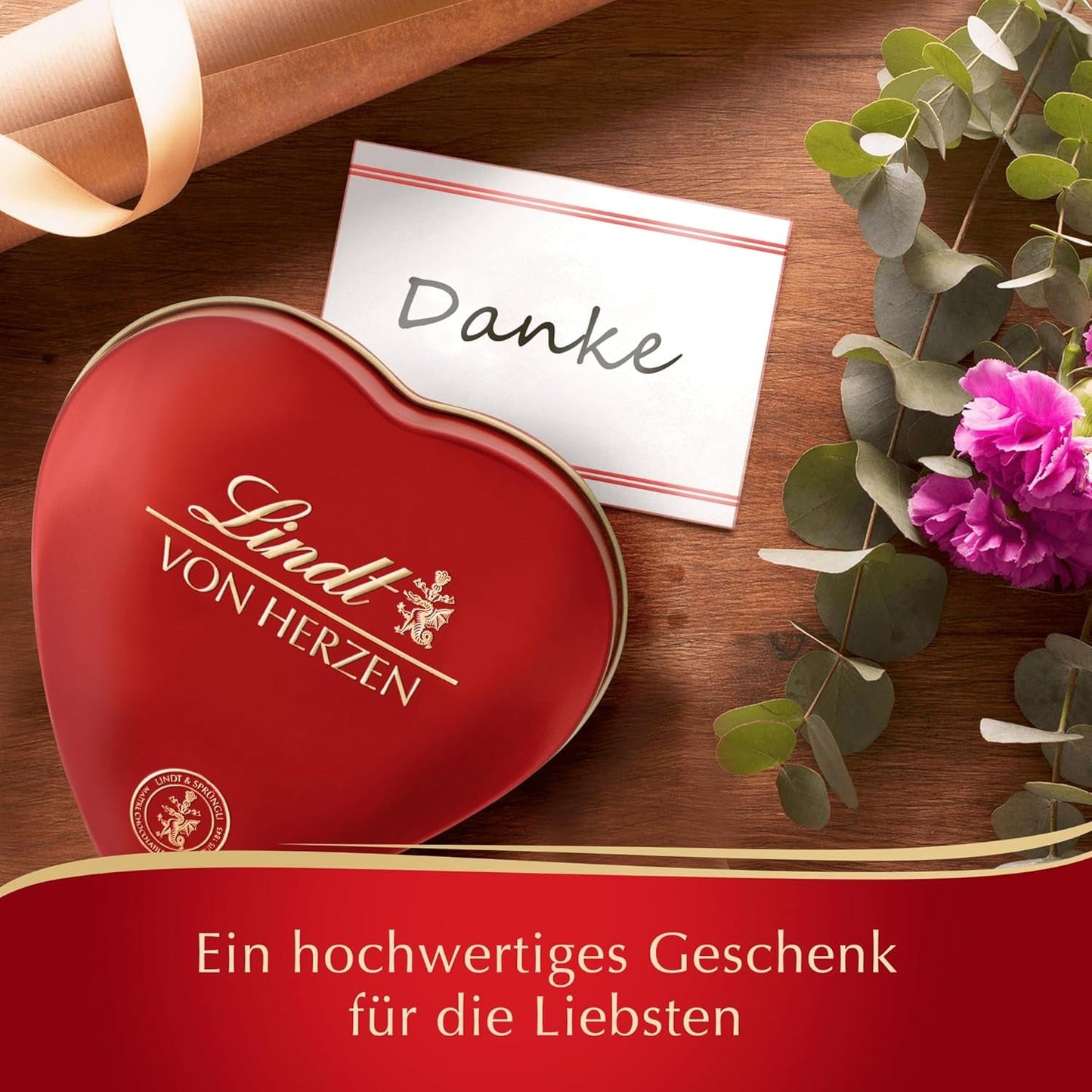Lindt Chocolade vanuit het hart | 30 gram | 6 pralines in Marc de Champagne, Coeur à l'Orange, Krokante Melkchocolade, Oranje Marsepein in een mooi hartvormig doosje | Geschenk van chocolade | Chocolade cadeau