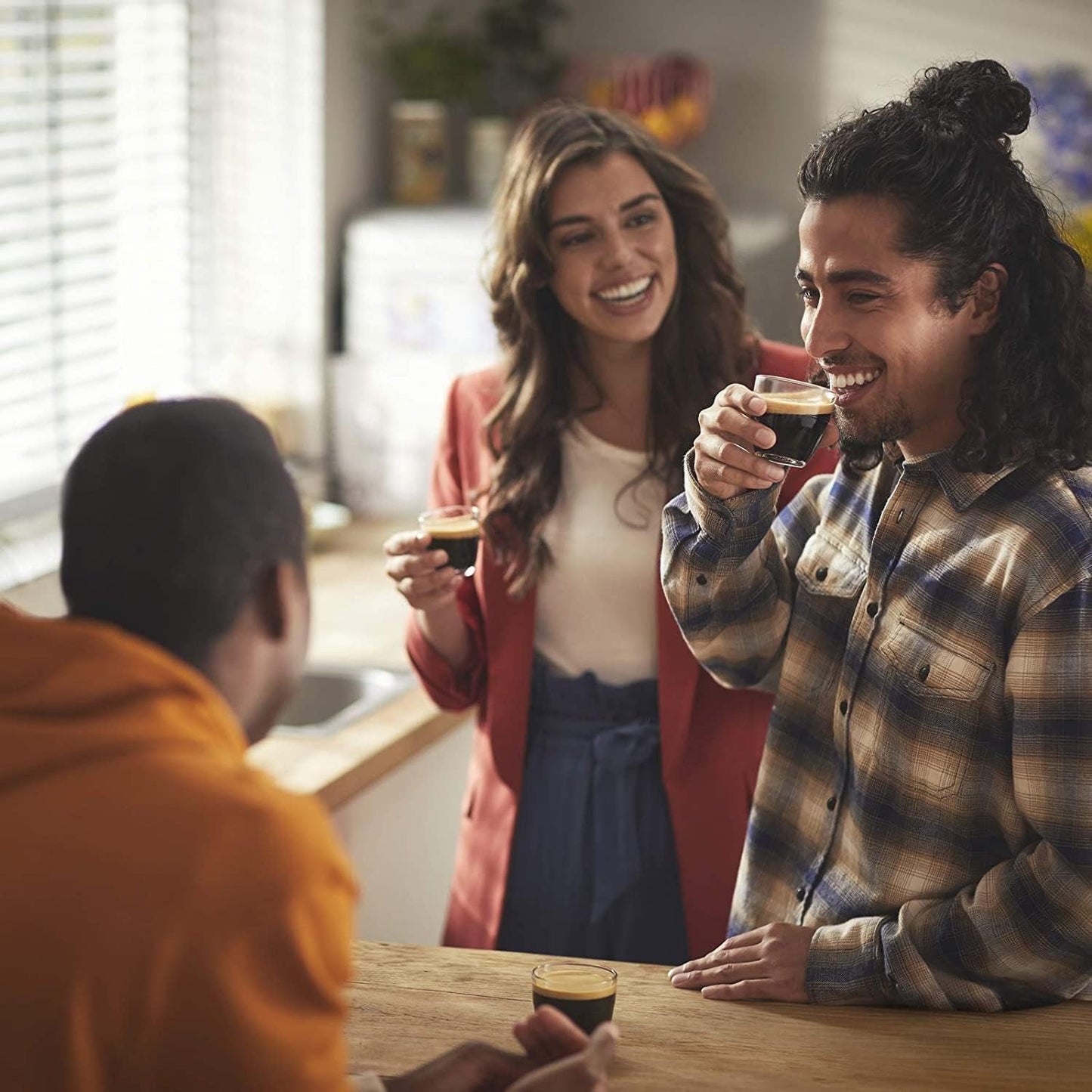 PHILIPS Senseo Select capsule-espressomachine met selectie van koffieintensiteit en geheugenfunctie, gemaakt van gerecycled plastic, kleur: zwart (CSA240/60)