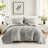 Comfort Spaces Kienna dekbedset Luxe dubbelgestikte zomerdeken Lichtgewicht zacht beddengoed voor het hele jaar Bijpassende kussenslopen Witte deken voor kingsize bedden (264,2 x 228,6 cm) Naty Shop Dekbedden en dekbedden Grijze King/Cal King (104"X90")