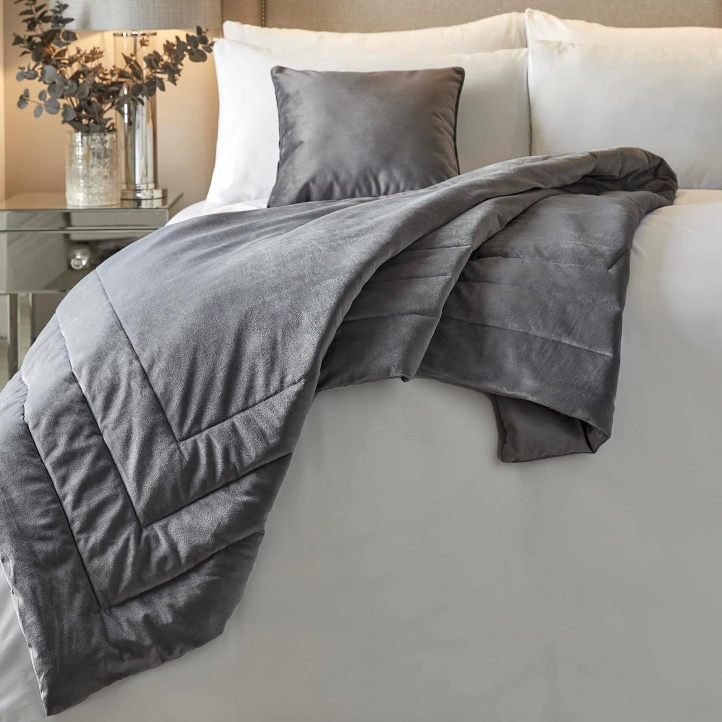 SOIRE'E Soiree Melanie sprei, fluweel, 150 X 220 cm, leisteen SOIRE'E bedden en dekens