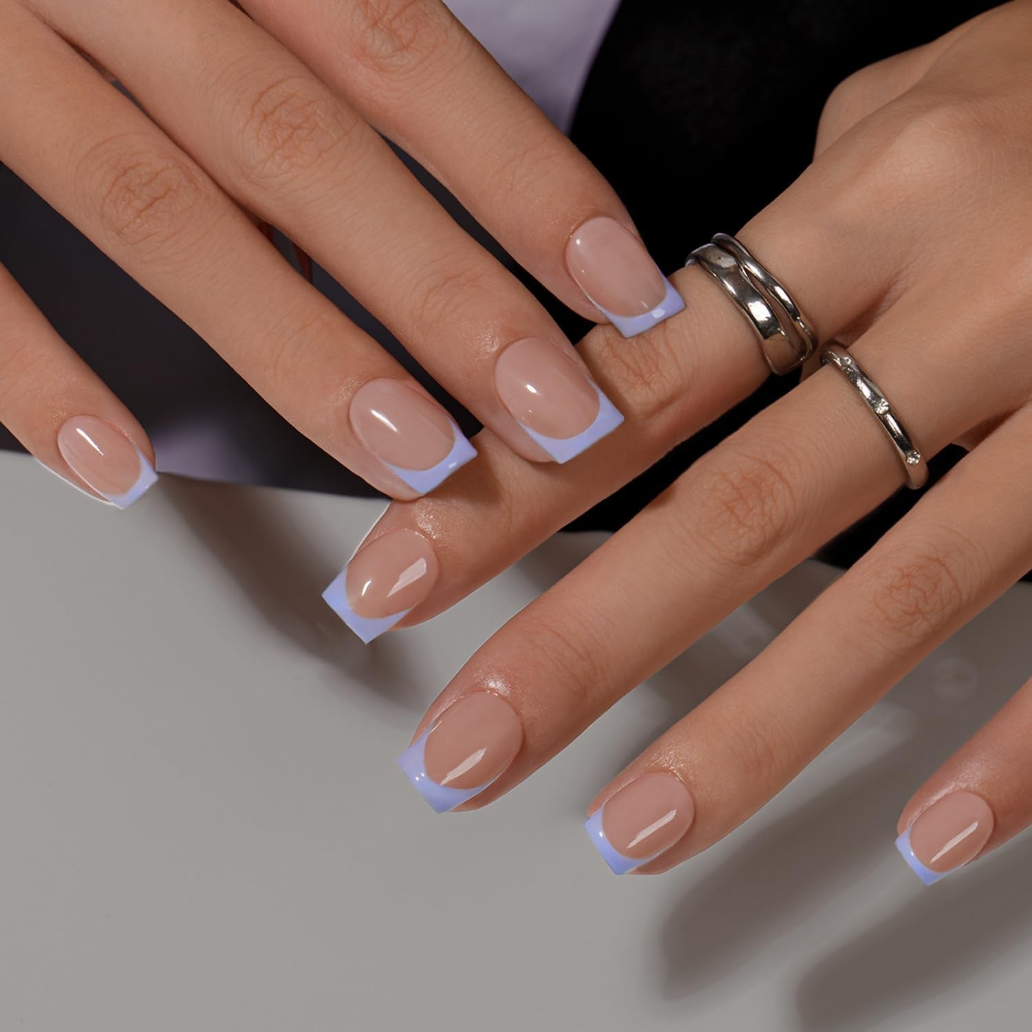 Korte Franse tip nepnagels - 30 stuks zwarte nagels om op korte vierkante nagels te lijmen, Franse tip nepnagels met lijm, vierkante kunstnagels set voor dames
