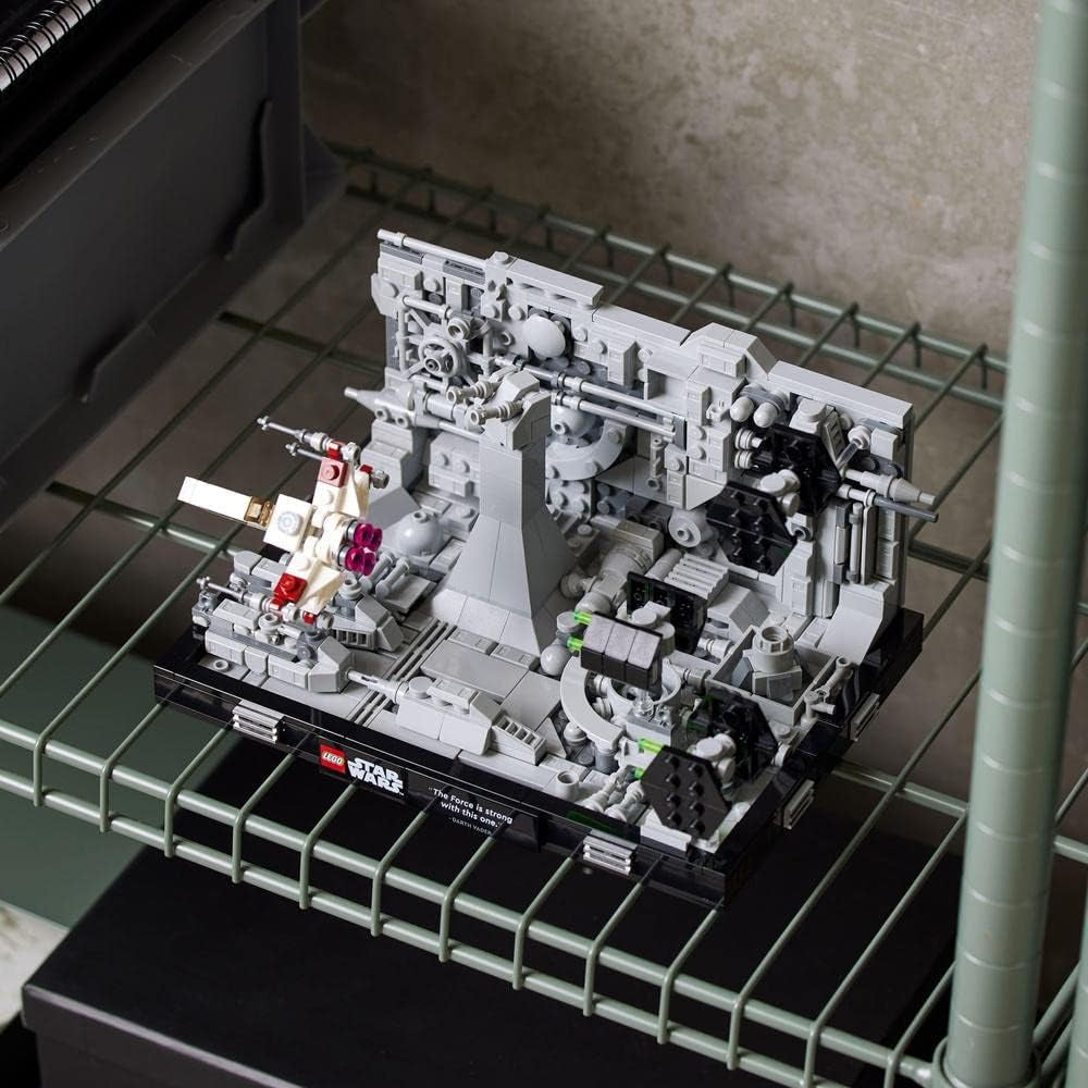 LEGO 75329 Star Wars Death Star Trench Run Diorama-set, Luke Skywalker's X-Wing-model voor volwassenen, A New Hope Fan-merchandise, kamerdecoratie, cadeaubouwsets bij LEGO-Store